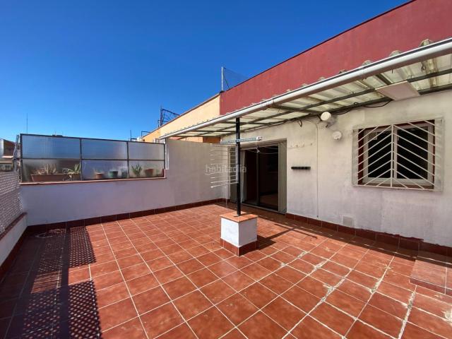 Ático en venta en Barcelona, La Bordeta. Espectacular Ático con dos amplias terrazas. Áticos.