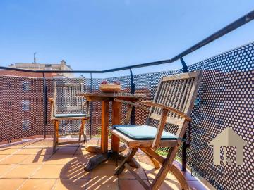 Ático en venta en Barcelona, Sant Martí de Provençals. Para entrar a vivir, 3 hab. Orientacion Sur. Áticos.