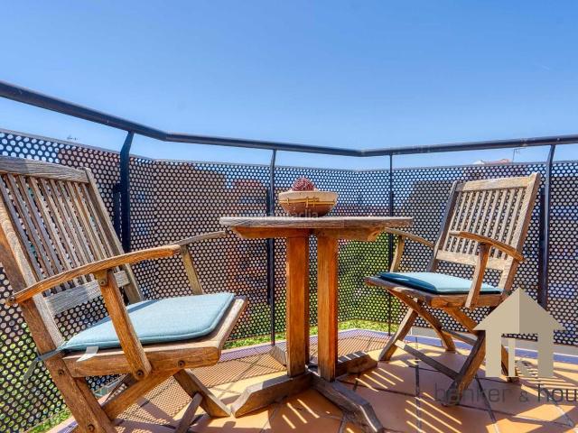 Ático en venta en Barcelona, Sant Martí de Provençals. Para entrar a vivir, 3 hab. Orientacion Sur. Áticos.