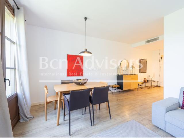 Ático en venta en Barcelona, Sant Antoni. Impresionante ático dúplex con 3 terrazas en Sant Antoni. Áticos.