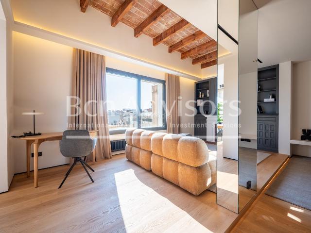 Ático en venta en Barcelona, Sant Gervasi Galvany. Soberbio ático de lujo reformado a estrenar con terraza en Galvany. Áticos.