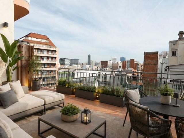 Ático en venta en Barcelona, Sants. ÁTICO CON ESPECTACULAR TERRAZA DE 25 m² EN SANTS. Áticos.