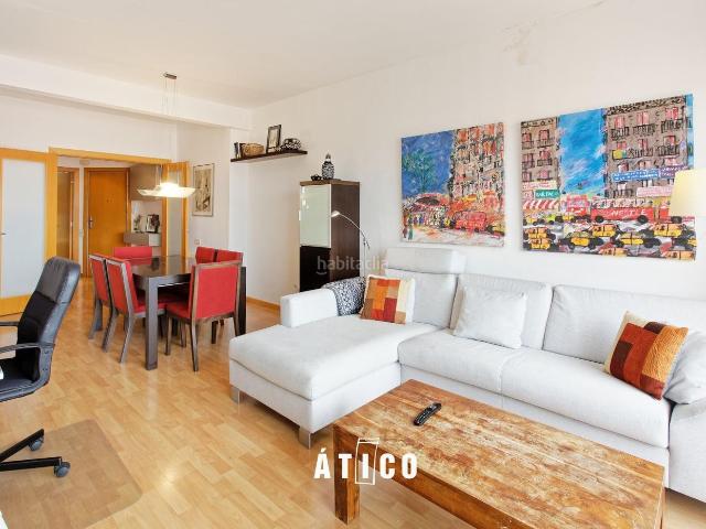 Ático en venta en Barcelona, Sants. Ático sereno y luminoso. Áticos.