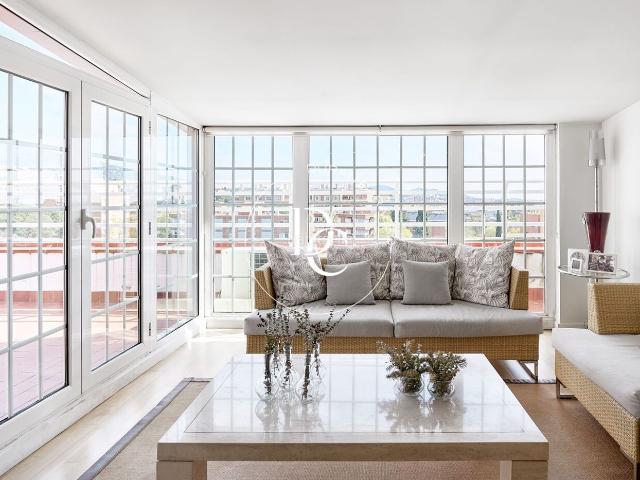 Ático en venta en Barcelona, Sarrià. Ático de lujo de 248 m2 con terraza en venta en Sarrià, Barcelona. Áticos.