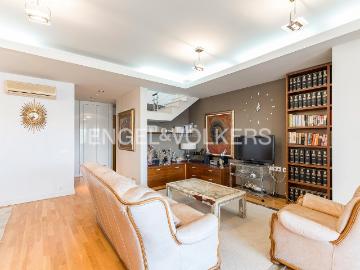 Ático en venta en Barcelona, Sarrià. Ático en Sarriá con terraza y 2 plazas de aparcamiento. Áticos.