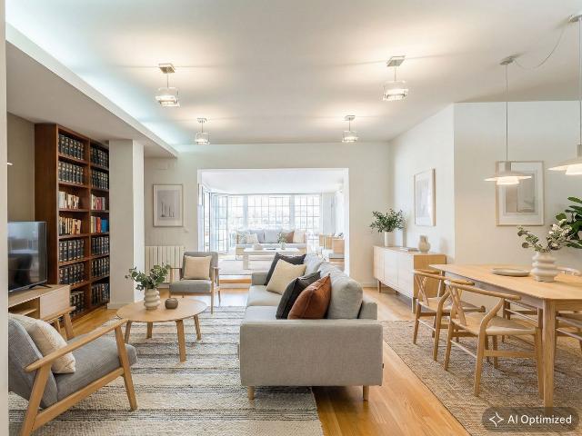 Ático en venta en Barcelona, Sarrià. Ático en Sarriá con terraza y 2 plazas de aparcamiento. Áticos.