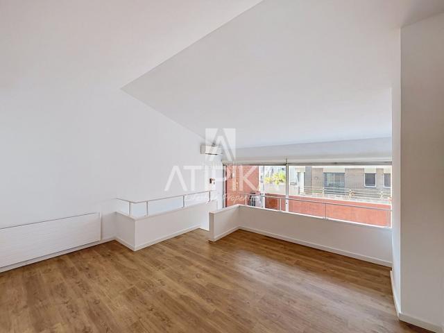 Ático en venta en Barcelona, Sarrià. Ático en venta de tres habitaciones con zona comunitaria, piscina y parking en Sarrià. Áticos.