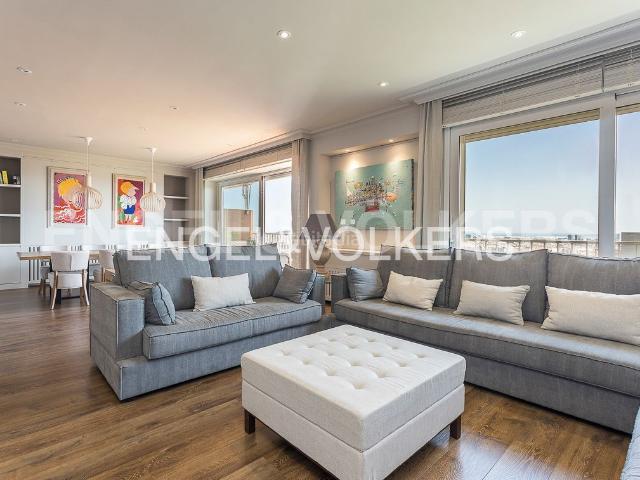Ático en venta en Barcelona, Pedralbes. Espectacular ático con vistas panorámicas. Áticos.
