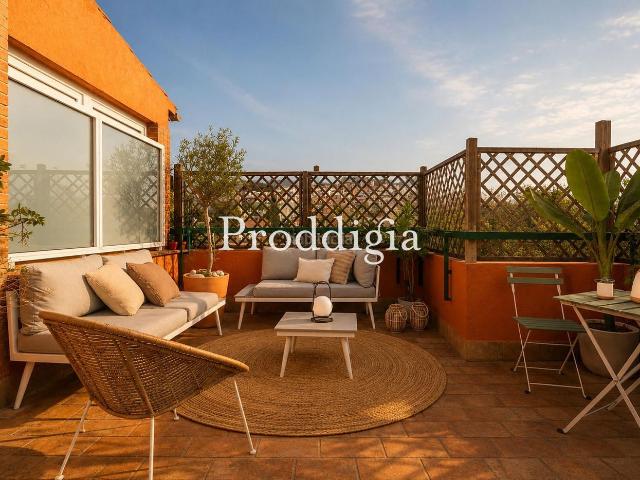Ático en venta en Barcelona, Putget Farró. ESPECTACULAR Ático dúplex con terrazas y vistas al mar. Áticos.