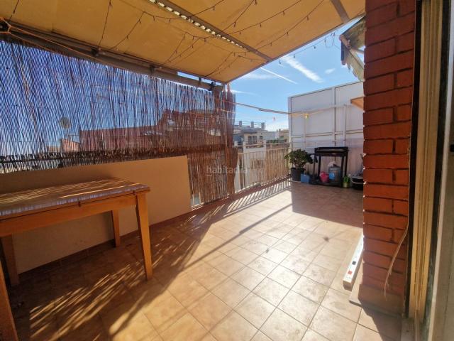 Ático en venta en Barcelona, Roquetes. ATICO COMPLETAMENTE LUMINOSOENVIANOS UN TELEFONO DE CONTACTO PORFAVOR PARA AGILIZAR Y FACI Y ORIENTADO AL MAR EN ROQUETES EN VENTA. Áticos.