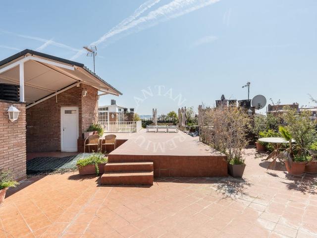 Ático en venta en Barcelona, Tres Torres. ESPECTACULAR ÁTICO DUPLEX CON GRAN POTENCIAL EN TRES TORRES. Áticos.