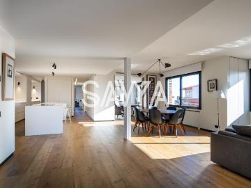 Les Tres Torres, Ronda Litoral, Barcelona, Cataluña, Cataluña