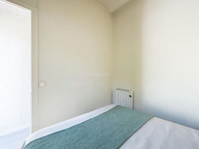 Ático en venta en Barcelona, Vila de Gràcia. ÁTICO CON TERRAZA PRIVADA EN EL CORAZÓN DE GRÀCIA. Áticos.