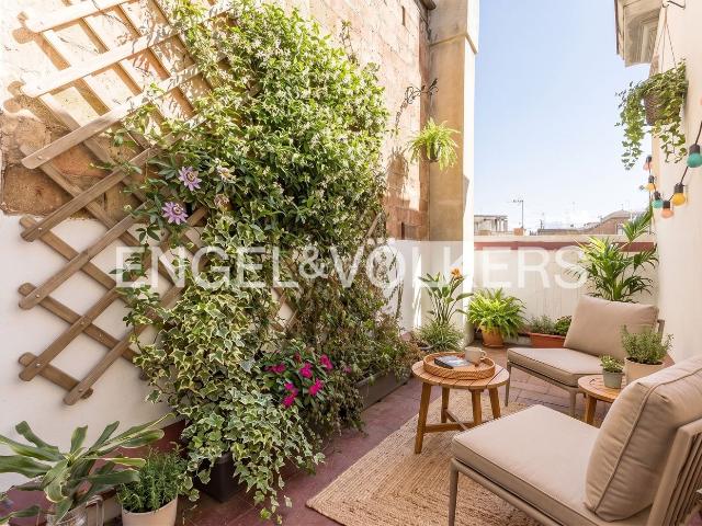 Ático en venta en Barcelona, Vila de Gràcia. Ático Privilegiado a 3 Vientos con 2 Terrazas en el Corazón de Gràcia. Áticos.