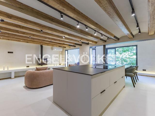 Ático en venta en Barcelona, Vila de Gràcia. Elegancia y Clase Apartamento de Lujo con terraza privada junto al Pg de Gràcia y en la ubicación más exclusiva. Áticos.