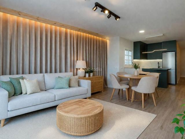 Ático en venta en Barcelona, Vilapicina Torre Llobeta. Inmobiliaria en Barcelona Guinardo. Venta de atico loft reformado. Áticos.