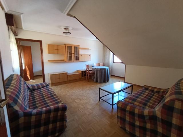 Ático en venta en Benavente. Vivienda en zona el FERIAL. Áticos.