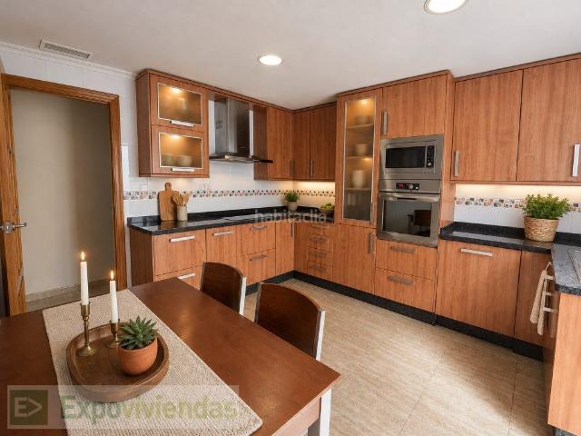 Ático en venta en Beniel. Ático en buen estado con 3 dormitorios y ascensor en Beniel. Áticos.