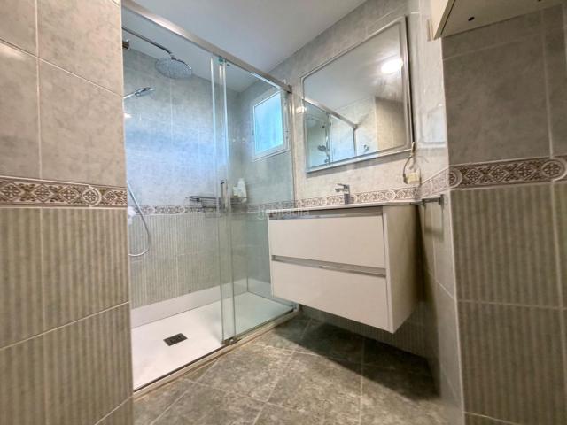Ático en venta en Burjassot, El Castell. SEMIÁTICO CON TERRAZA, GARAJE Y TRASTERO JUNTO AL METRO EN BURJASSOT. Áticos.
