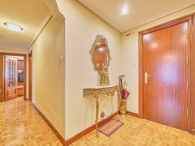 Ático en venta en Burlada. ÁTICO CON ASCENSOR, GARAJE, TRASTERO Y TERRAZA DE 22M CON ORIENTACIÓN SUROESTE EN BURLADA. Áticos.
