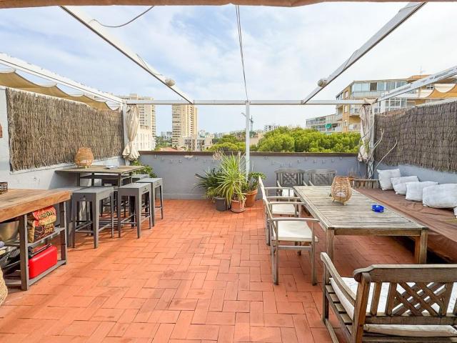 Ático en venta en Campello el, Playa Muchavista. Ático dúplex en Playa Muchavista con solárium privado a 200 metros del mar. Áticos Campello.