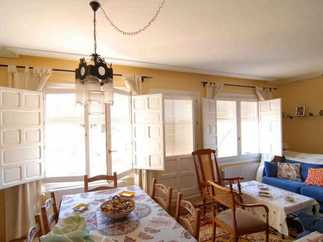 Ático en venta en Calasparra. Ático en venta en pleno centro Amplio, luminoso y listo para entrar a vivir. Áticos.