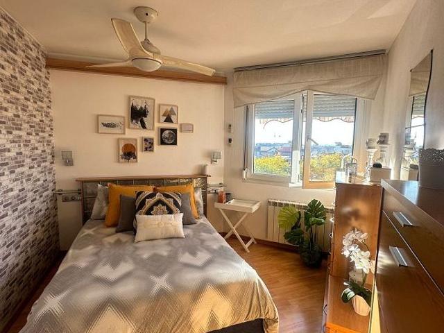 Ático en venta en calle Tortosa de, Terrassa, de 75 m² 3 habitaciones por 265.000