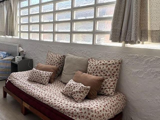 Ático en venta en calle Àgata Badia Puigrodon D', Barcelona, de 30 m² 1 habitación por 270.000