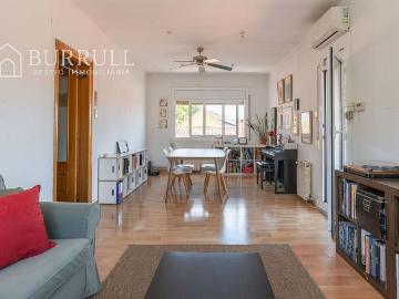 Ático en venta en calle Bruc del, Sant Just Desvern, de 68 m² 2 habitaciones por 419.000