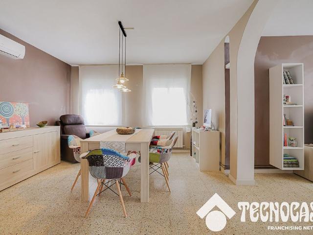 Ático en venta en calle Castillejos, Badalona, de 76 m² 3 habitaciones por 255.000