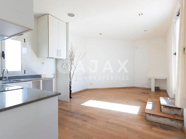 Ático en venta en calle D'aribau, Barcelona, de 65 m² 1 habitación por 545.000