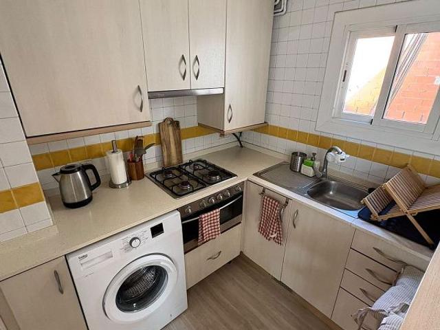 Ático en venta en calle D'astúries, Barcelona, de 40 m² 1 habitación por 225.000