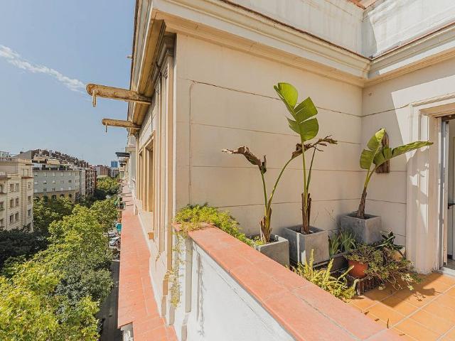 Ático en venta en calle De València, Barcelona, de 152 m² 5 habitaciones por 750.000