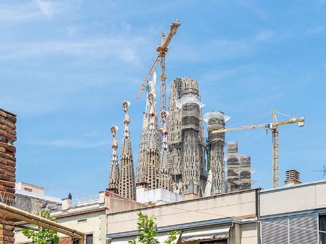 Ático en venta en calle De València, Barcelona, de 45 m² 1 habitación por 399.000