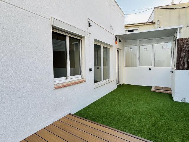 Ático en venta en calle De Atlàntida, Hospitalet de Llobregat, L´, de 40 m² 2 habitaciones por 235.000