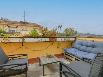Ático en venta en calle De Bernat Bransi, Barcelona, de 71 m² 3 habitaciones por 390.000