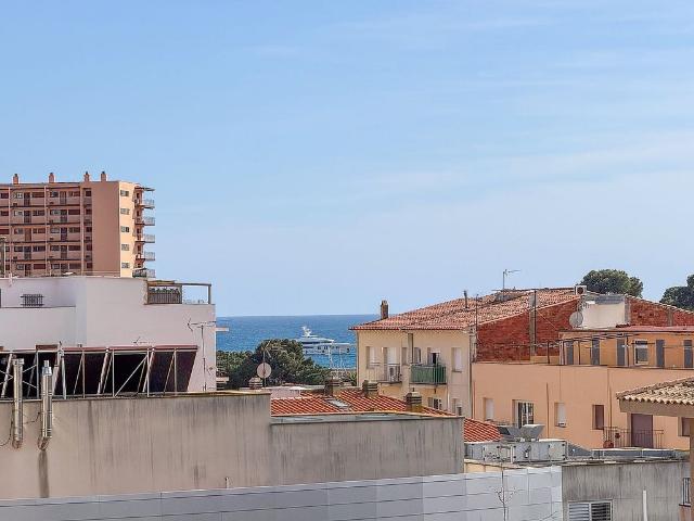 Ático en venta en calle De Bourg de Peage, Sant Feliu de Guíxols, de 55 m² 2 habitaciones por 170.000