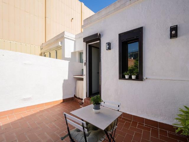 Ático en venta en calle De Bruniquer, Barcelona, de 60 m² 2 habitaciones por 395.000