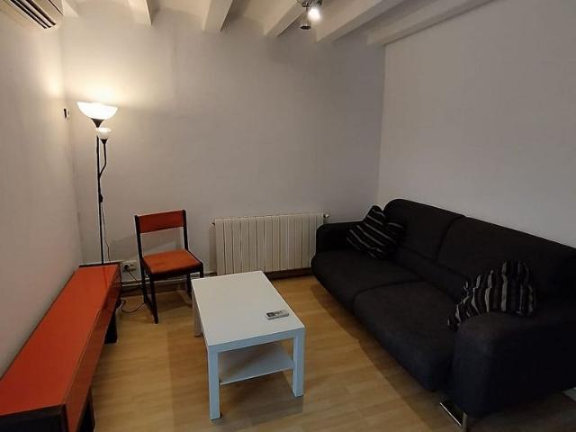 Ático en venta en calle De Camprodon, Barcelona, de 44 m² 1 habitación por 255.000