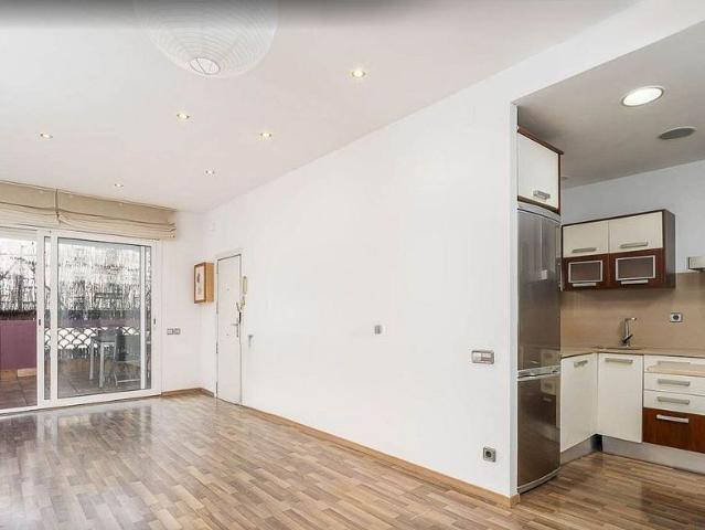 Ático en venta en calle De Déu i Mata, Barcelona, de 63 m² 2 habitaciones por 490.000