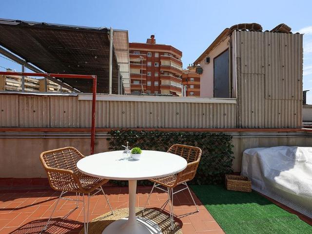 Ático en venta en calle De F Pi i Margall, Gavà, de 50 m² 2 habitaciones por 229.900