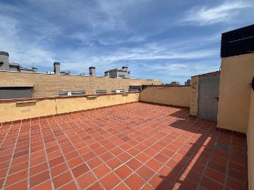 Ático en venta en calle De Galícia, Badalona, de 77 m² 3 habitaciones por 305.780
