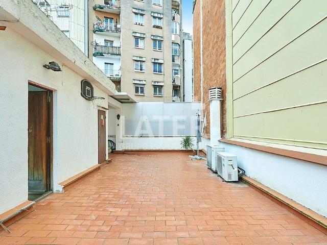 Ático en venta en calle De Gomis, Barcelona, de 110 m² 2 habitaciones por 475.000