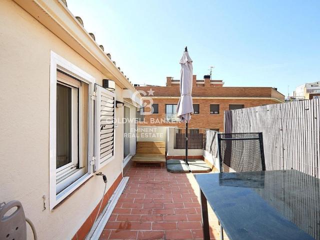 Ático en venta en calle De Joan de Peguera, Barcelona, de 59 m² 1 habitación por 318.000