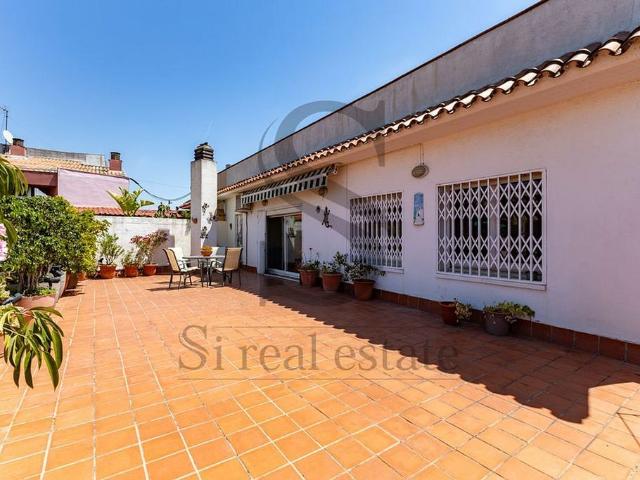 Ático en venta en calle De Josep Estivill, Barcelona, de 85 m² 3 habitaciones por 589.900