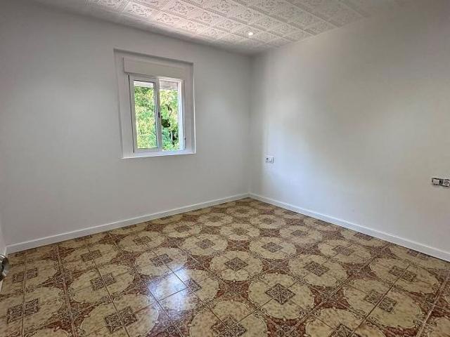 Ático en venta en calle De la Gran Vista, Barcelona, de 46 m² 2 habitaciones por 270.000