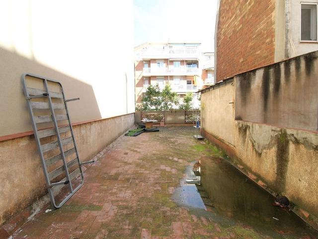 Ático en venta en calle De la Independència, Barcelona, de 74 m² 3 habitaciones por 350.000