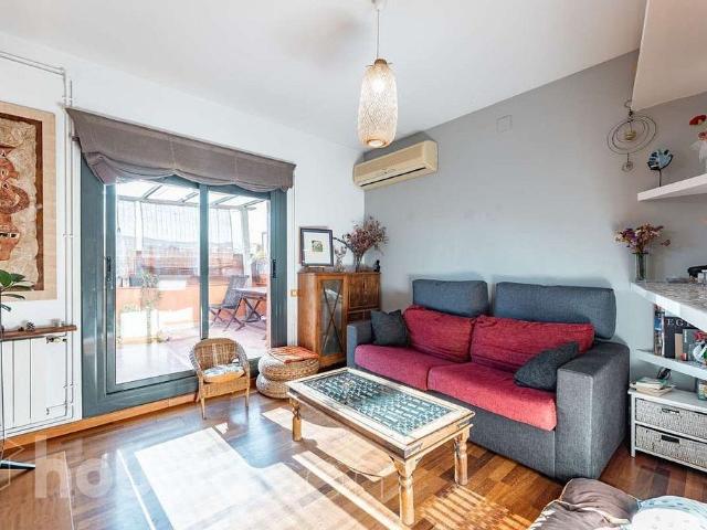 Ático en venta en calle De la Manigua, Barcelona, de 78 m² 3 habitaciones por 499.000