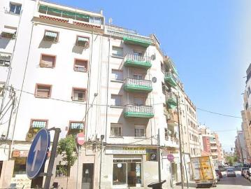 Ático en venta en calle De la Rosa D'alexandria, Hospitalet de Llobregat, L´, de 50 m² 3 habitaciones por 120.000
