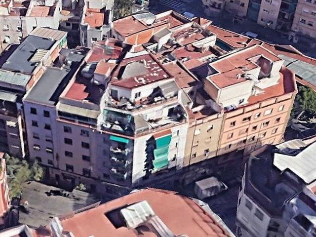 Ático en venta en calle De la Rosa D'alexandria, Hospitalet de Llobregat, L´, de 50 m² 3 habitaciones por 120.000